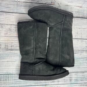 UGG Australia Classic Tall Black Suede Shearling Boots Women’s Size 8